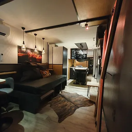 Naturist Cap In Loft * Agde