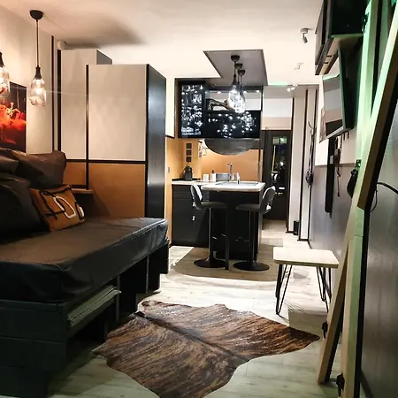 Naturist Cap In Loft - Port Nature Agde