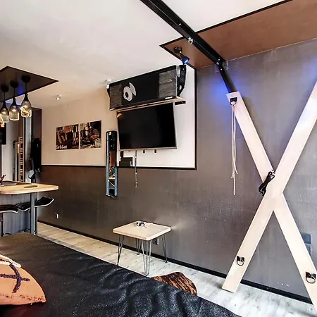 Naturist Cap In Loft 阿格德