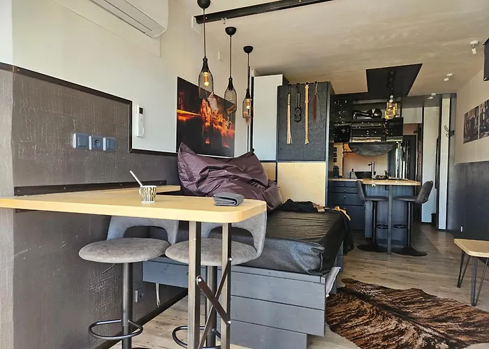 Apartment Naturist Cap In Loft *
